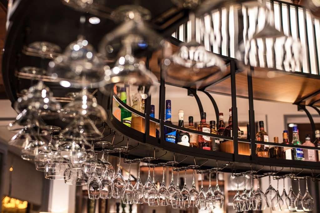 Artyzen Grand Lapa Macau Hotel Tiện nghi bức ảnh The bar at the restaurant